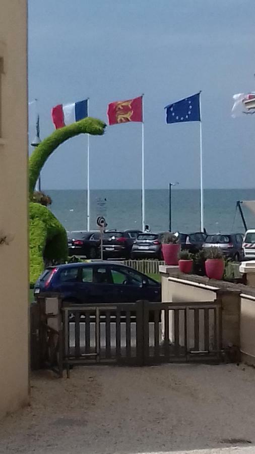 Appartement Studio + terrasse centre-ville Villers Sur Mer Extérieur photo